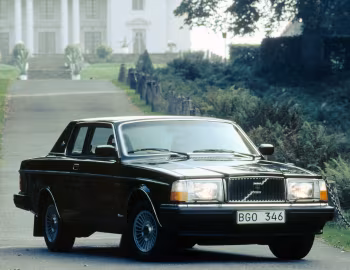 Volvo 262 C [Worldwide] '1977–81