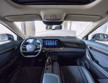 Торпедо Bestune T55 '2021–24
