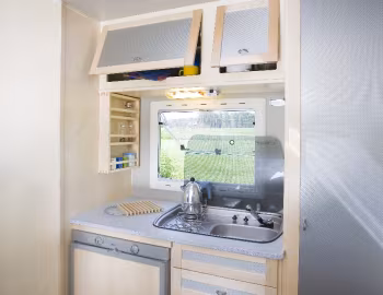 Intérieur 2008–13 bimobil BJ 330 auf Mercedes-Benz Sprinter (Br.906) '2007–13