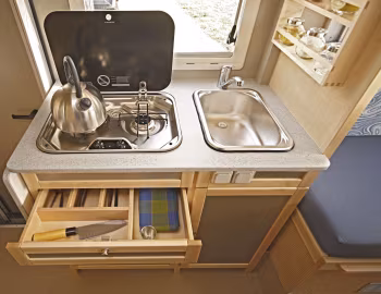 Intérieur bimobil HR 380 auf Mercedes-Benz Sprinter (Br.906) '01.2018–01.2019