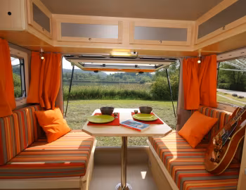Intérieur 2014–19 bimobil EX 280 auf Toyota Land Cruiser (J79) '2013–19
