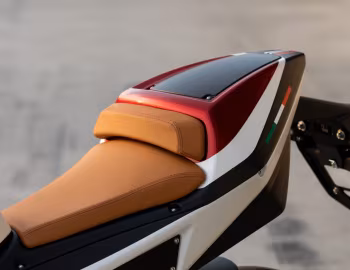 Interior Bimota KB4 '11.2021–pr.