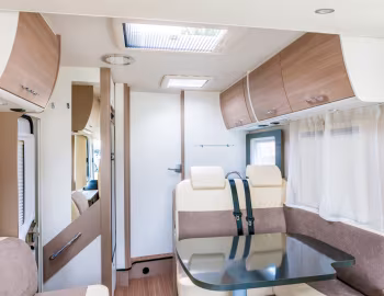 内饰 2021–至今 Blucamp Ocean 725 '2020–至今