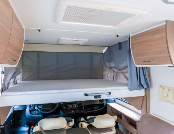 Інтэр'ер 2021–н.ч. Blucamp Ocean 725 '2020–н.ч.