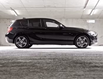 BMW 118i Sport Line 5-door [UK-spec] (F20) '2011–15