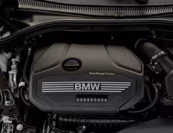 Bajo el capó BMW 118i Sportline [Worldwide] (F40) '2019–24