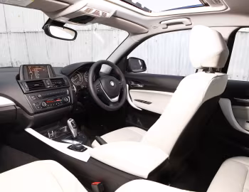 Interior BMW 118i Urban Line 5-door [Australia] (F20) '2011–15