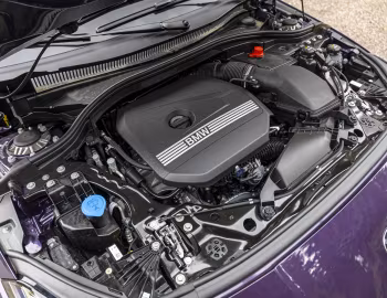 Bajo el capó BMW 120 [Worldwide] (F70) '2024–pr.