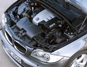 Bajo el capó BMW 123d 3-door [Worldwide] (E81) '05.2007–07.2012