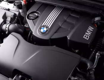 Bajo el capó BMW 123d Coupe [Australia] (E82) '2011–14
