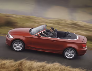 BMW 125i Cabrio [UK-spec] (E88) '2008–10