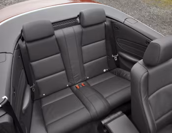 Інтэр'ер BMW 125i Cabrio [UK-spec] (E88) '2008–10