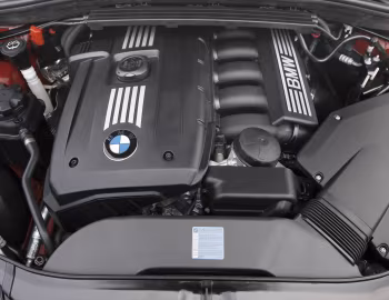Пад капотам BMW 125i Cabrio [UK-spec] (E88) '2008–10
