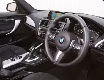 Interior BMW 125i M Sport 5-door [Australia] (F20) '2015–19