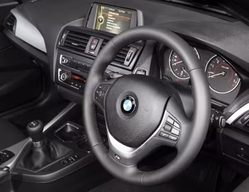 Interior BMW 125i M Sport Package 5-door [Australia] (F20) '2012–15
