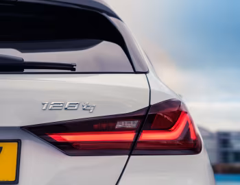 BMW 128ti [UK-spec] (F40) '2021–24