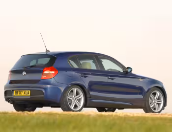 BMW 130i 5-door M Sport Package [UK-spec] (E87) '2005–06