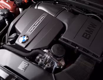 Bajo el capó BMW 135i Cabrio [Australia] (E88) '2011–13
