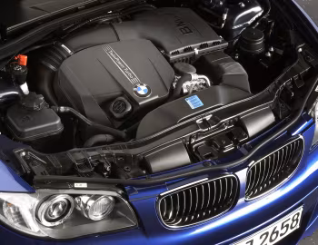 Bajo el capó BMW 135i Cabrio [Worldwide] (E88) '04.2008–03.2011