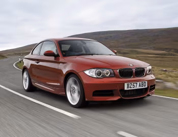 BMW 135i Coupé [UK-spec] (E82) '2007–11