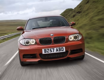 BMW 135i Coupé [UK-spec] (E82) '2007–11