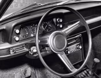 Panel frontal BMW 1602 (E10) '1973–75