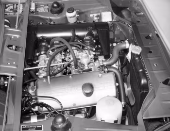 Пад капотам BMW 1600 TI (E10) '09.1967–12.1968