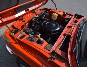 发动机舱 BMW 1602 (E10) '1973–75