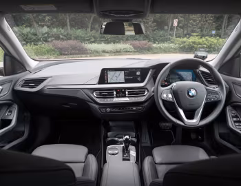 Panel frontal BMW 216i Gran Coupé Sport Line [Singapore] (F44) '2022–24