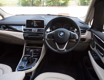 Panel frontal BMW 218d Gran Tourer Luxury Line [UK-spec] (F46) '2015–18