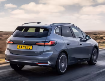 BMW 220i Active Tourer Luxury Line [UK-spec] (U06) '2022–pr.