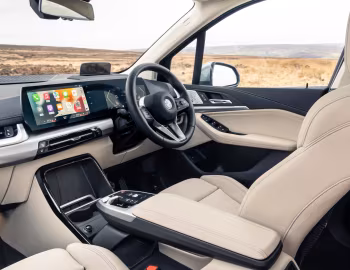 Intérieur BMW 220i Active Tourer Luxury Line [UK-spec] (U06) '2022–pr.