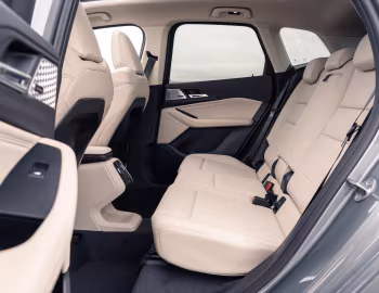 Intérieur BMW 220i Active Tourer Luxury Line [UK-spec] (U06) '2022–pr.