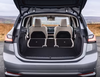 Coffre BMW 220i Active Tourer Luxury Line [UK-spec] (U06) '2022–pr.