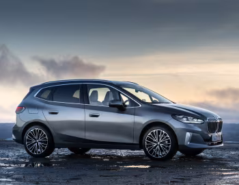 BMW 220i Active Tourer Luxury Line [UK-spec] (U06) '2022–pr.
