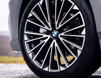 BMW 220i Active Tourer Luxury Line [UK-spec] (U06) '2022–pr.