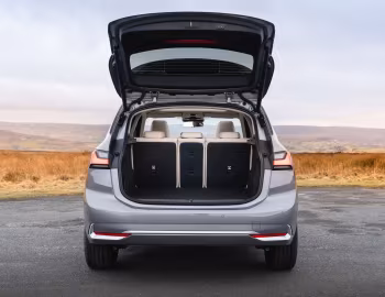 Coffre BMW 220i Active Tourer Luxury Line [UK-spec] (U06) '2022–pr.
