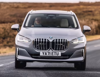 BMW 220i Active Tourer Luxury Line [UK-spec] (U06) '2022–pr.