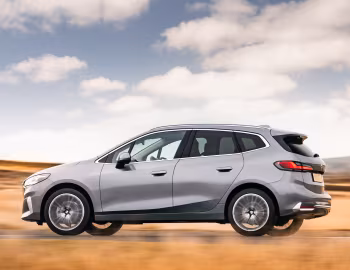 BMW 220i Active Tourer Luxury Line [UK-spec] (U06) '2022–pr.