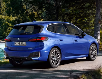 BMW 230e xDrive Active Tourer M Sport [Worldwide] (U06) '2022–pr.