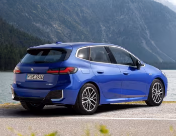 BMW 230e xDrive Active Tourer M Sport [Worldwide] (U06) '2022–pr.