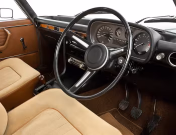 Panel frontal BMW 2500 [UK-spec] (E3) '1974–77