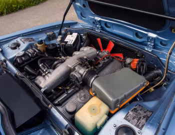Under The Hood BMW 3.0 CSi [France] (E9) '07.1971–11.1975