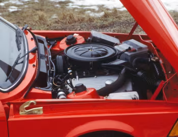 Under the hood BMW 315 (E21) '04.1980–12.1983
