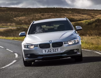 BMW 318d Touring [UK-spec] (F31) '2012–15