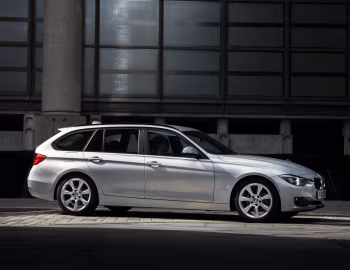 BMW 318d Touring [UK-spec] (F31) '2012–15
