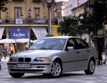 BMW 318i [Worldwide] (E46) '12.1997–09.2001