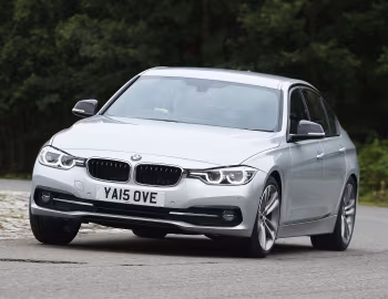 BMW 318i [UK-spec] (F30) '2015–19
