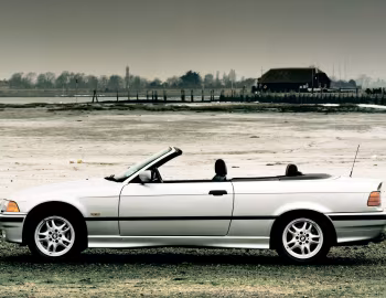 BMW 318i Cabrio [UK-spec] (E36) '1996–98