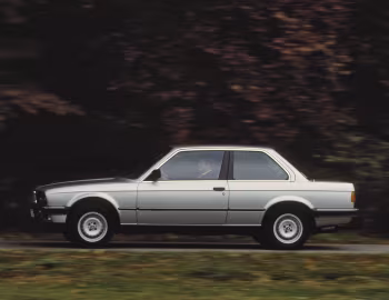 BMW 318i Coupe [Worldwide] (E30) '1982–91